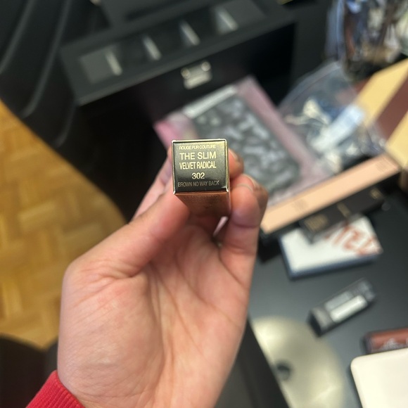 Yves Saint Laurent Gold Metallic Lipstick Box - Shade 302 - Picture 2 of 2